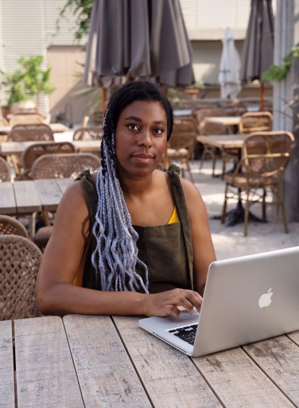 Lydia-polienor-activateur-france-Num-ordinateur